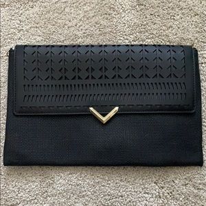 Black Stella & Dot clutch
